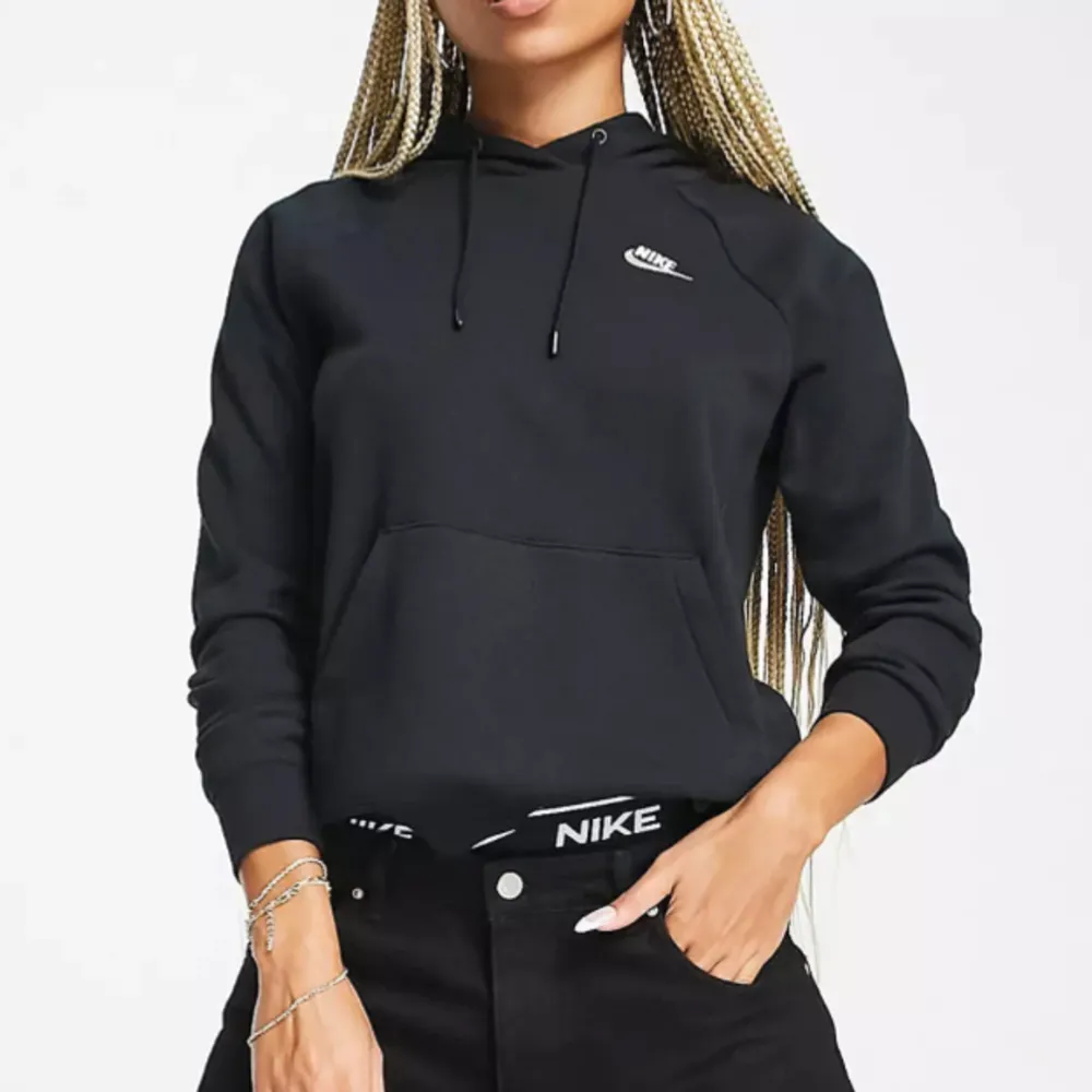 En skön Nike hoodie i stl S! Skriv för mer info eller bilder 💗. Hoodies.