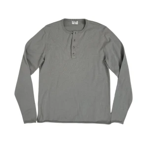 Långärmad tröja - stickad långärmad tröja med knappar upptill. märket filippa k och i nyskick 💛