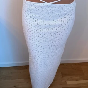 Strandkjol  - Supersnygg lågmidjad långkjol Bud är bindande 💗