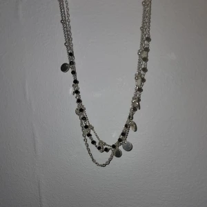 Äkta silver halsband - Äkta silver halsband som är ifrån bianca ingrossos kollektion. Väldigt fin och går att ändra lite längd på halsbandet! Använd några fåtal gånger.