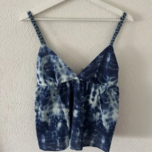 Zara topp  - Så snygg zara topp i storlek S. I nyskick!  Skriv vid funderingar💞