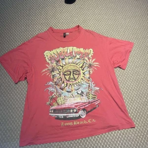Sublime merch - Merch Det står S men asså d e ju typ XL 😭 Säljer för min vän 🙏