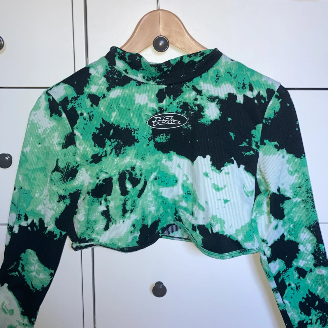 Cool grön croptop från H&M