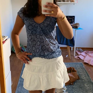 Sommarblus  - Så fin blå topp / blus 🧡strl M men sitter som S