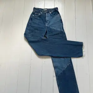 Ett par jeans från pull & bear, använda fåtal gånger och är i mycket bra skick!