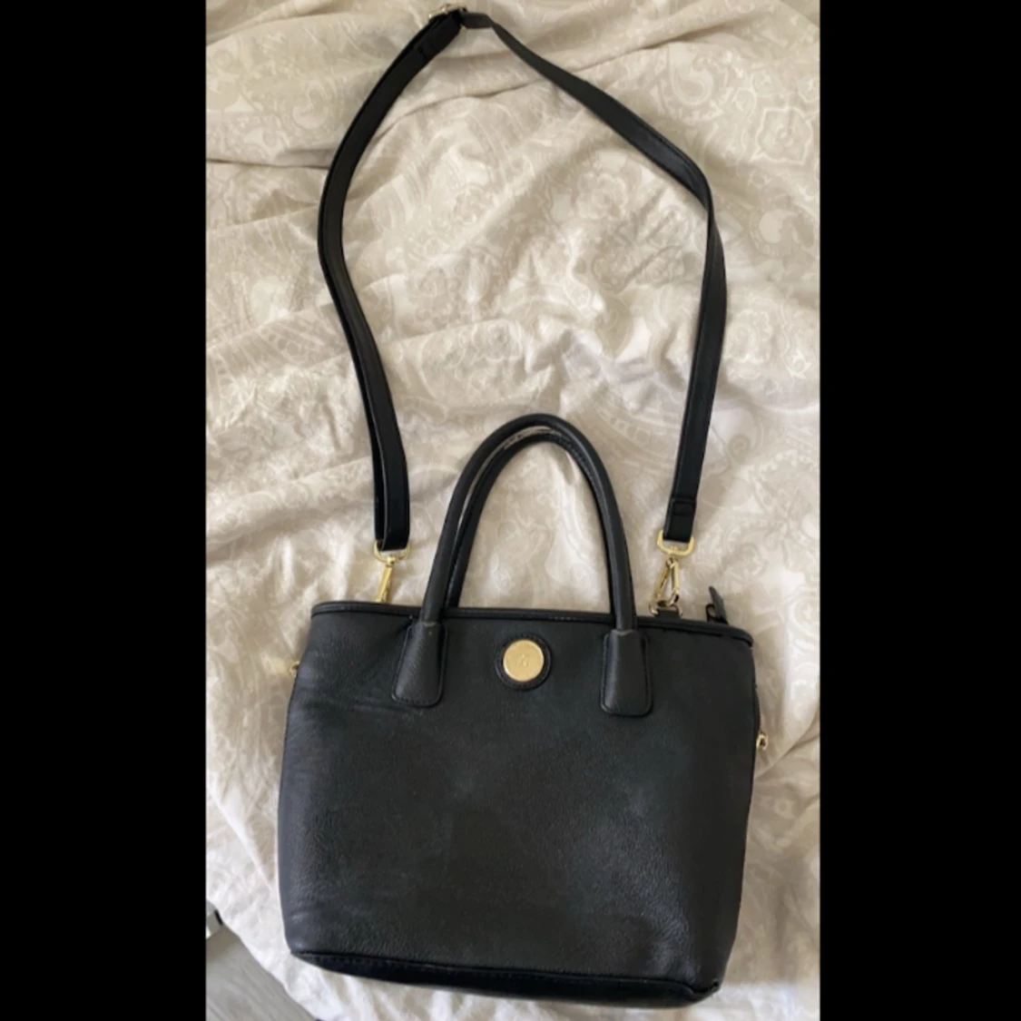 Svart väska  - 93