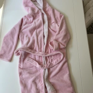 Morgonrock / badkappa - Rosa badrock / morgonrock