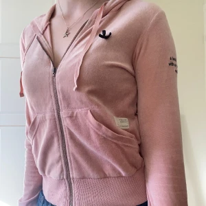 Odd molly tröja  - Superfin och gullig vintage tröja från Odd Molly köpt second hand! Vissa mindre defekter förekommer. Tryck på köp nu vid köp ☺️💖💖💖