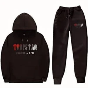 Trapstar tracksuit  - De är finna och många vill ha de jag säljer också de för mindre än vad det kostar egentligen.