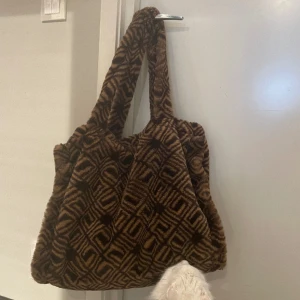 Väska - Cool väska i bra skick. 