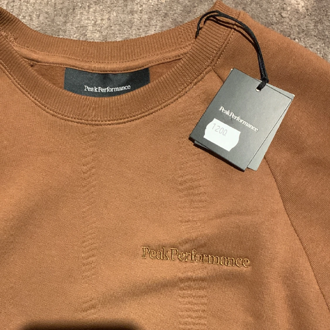 Peak Perforamce tröja - 90