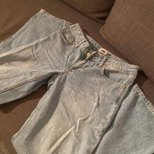 ”LOW RIDER” jeans från lager 157. Använd nån enstaka gång.