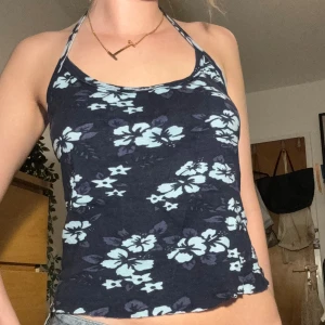 Halterneck top - Fin halterneck top som knyts i nacken. ❤️