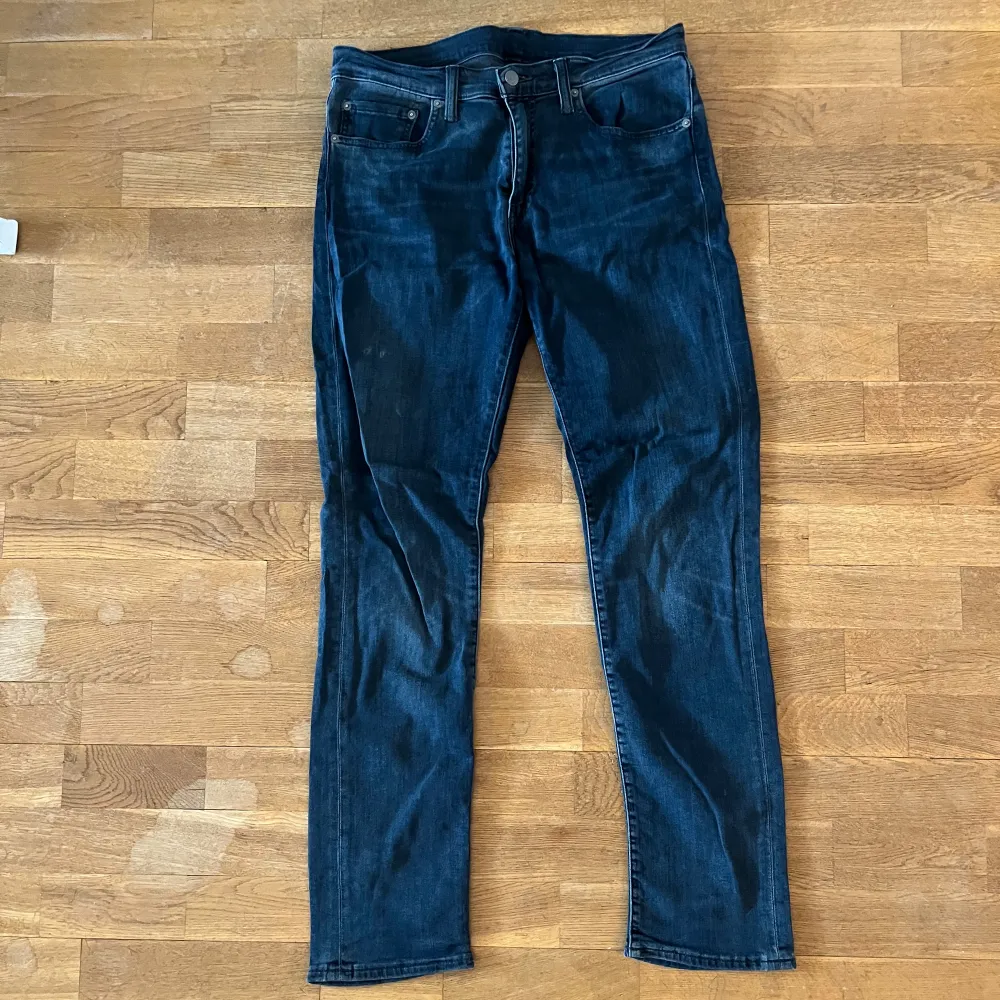 Bra skick :) Hör av dig om du vill ha mer info eller fler bilder!. Jeans & Byxor.