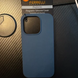Ferrelli magnetiskt Liquid silikon skal iPhone 15 Pro, blå - Säljer helt ny mobilskal för iPhone 15 pro 