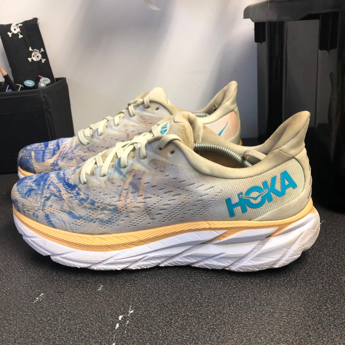 Hoka Clinton 8