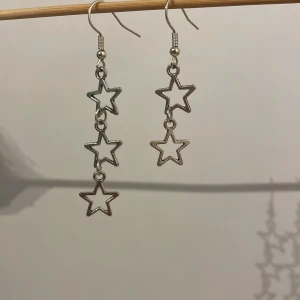 "Star" örhängen  - 🤗