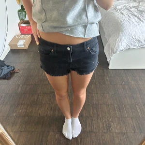 Jeansshorts  - Jätte fina jeansshorts från hm❤️ aldrig använda❤️ 