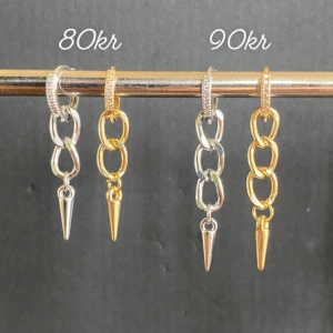 Örhängen  - Frakt 18kr 