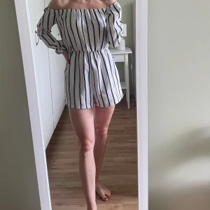 Jumpsuit från Missguided - Jumpsuit från Missguided storlek 36!