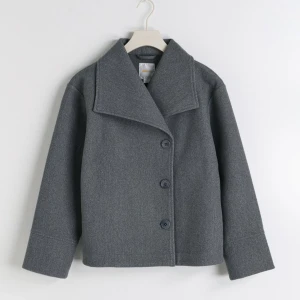 Kappa - Superfin kappa från Gina Young! Använd fåtal gånger så i super bra skick!💓