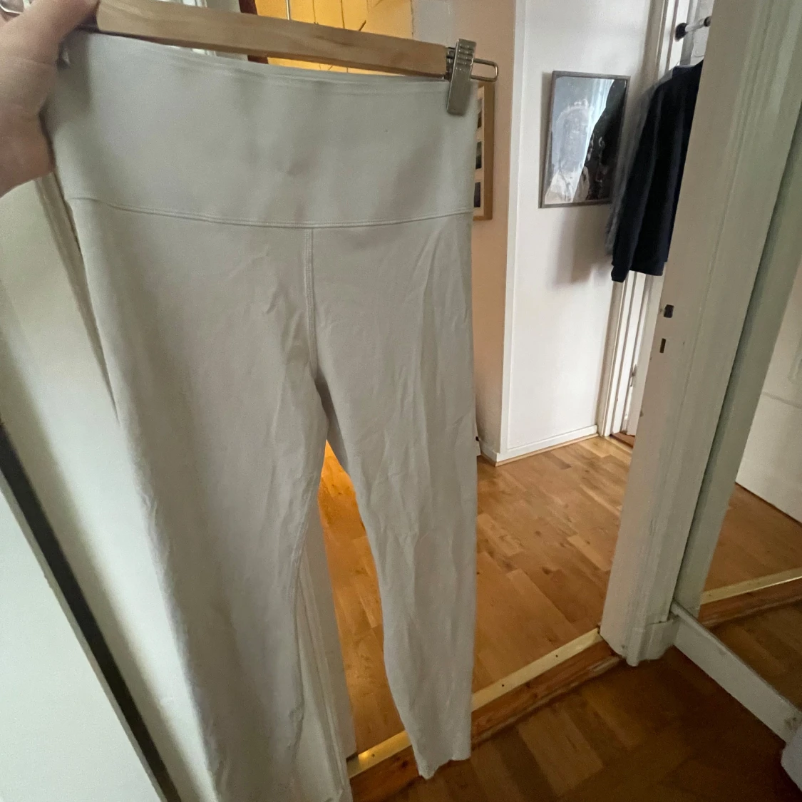 Vita träningsbyxor från Hm 