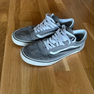 Vans skor  - Säljer super fräscha Vans skor i super bra skick