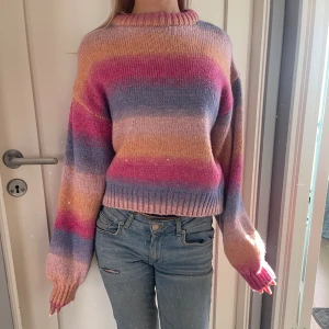 Stickad tröja  - Jättefin tröja som aldrig kommit till användning.