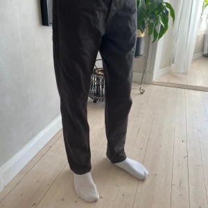 Arket jeans  - Köpt i december. Använd 1 gång. Säljer pga jag ångrar köpet.  Ord pris: 999kr 