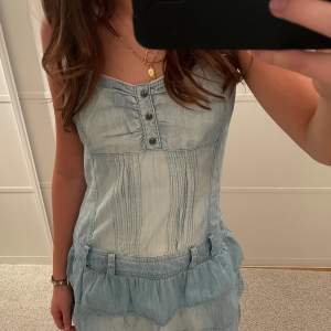 Jätte unik och fin jeans klänning!!💕 köp gärna genom köp nu💗