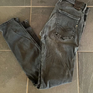 Replay Anbass - Replay Anbass jeans Storlek 32/32 Skick 7/10  Köparen står för frakten 