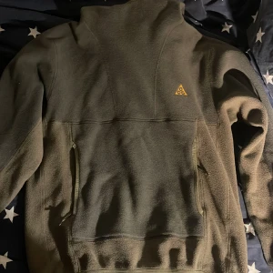 Nike ACG fleece - Nike ACG fleece Knappt använd  Nypris 1600kr 