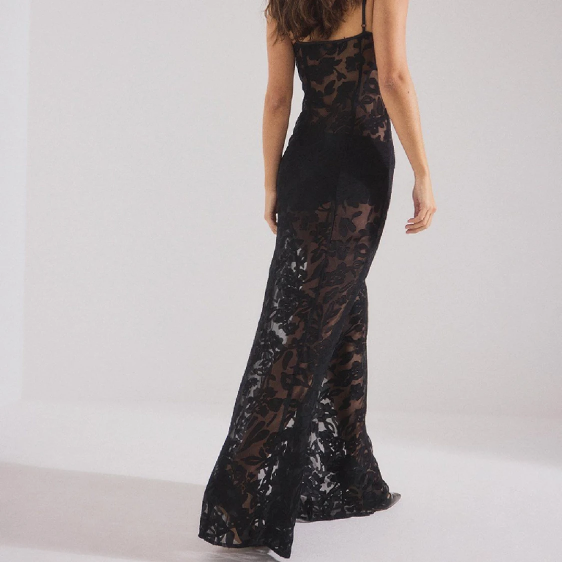 Klänning från Mimi A.R X NA-KD  - 90