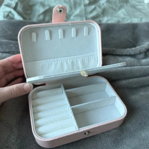 Smyckesskrin  - Helt nytt! Mått 16x11cm