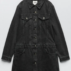 Denimklänning från Zara - Sååå snygg