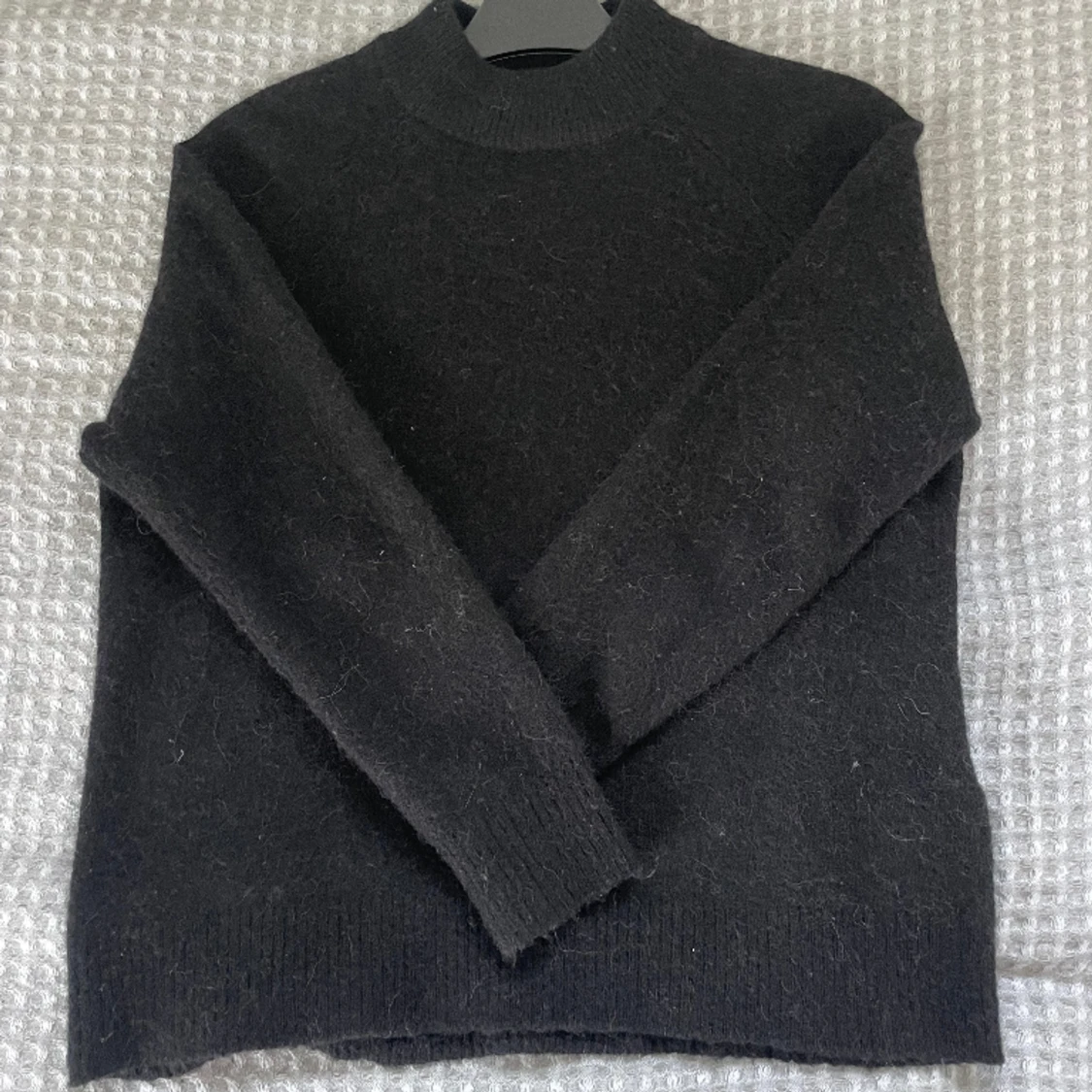 Svart Stickad - 90