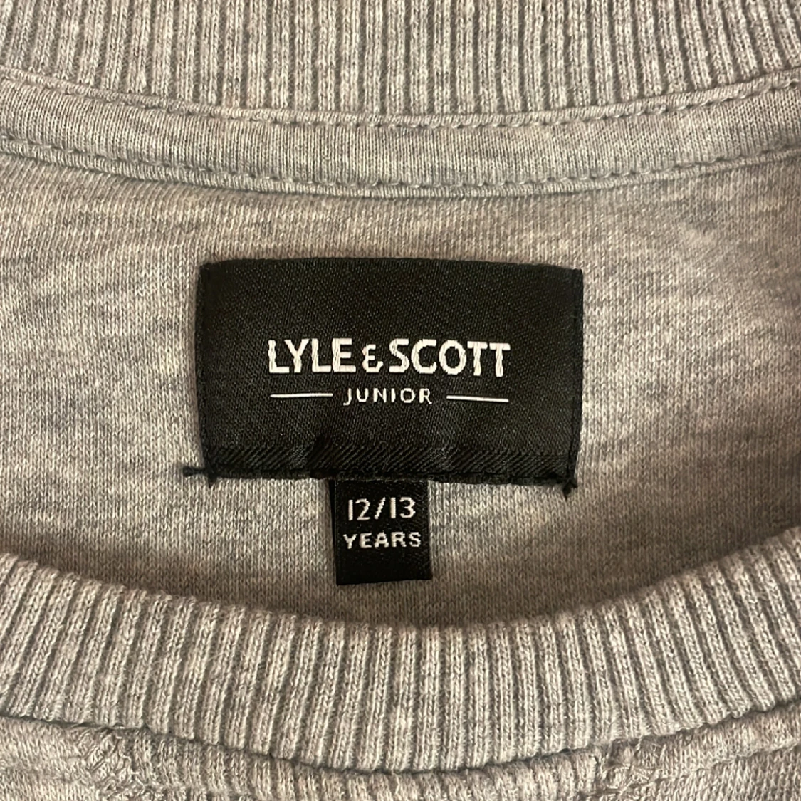 Lyle & Scott tröja - 90