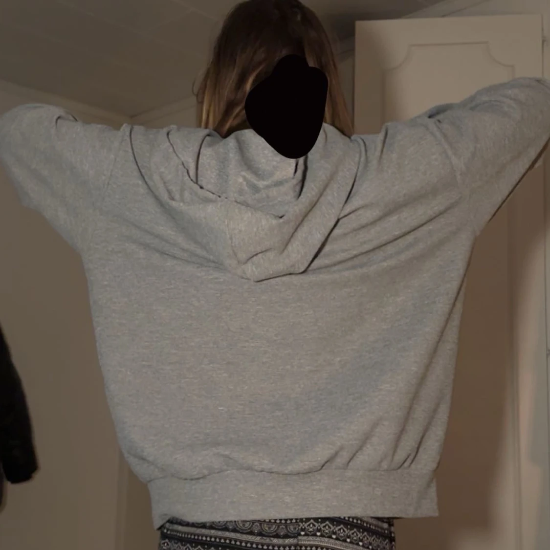 Mysig oversized grå hoodie - 91