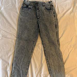 Voltage Company acid washed jeans! I gott skick, vintage! Storlek 36-38