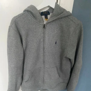 Ralph lauren tröja  - En ralph lauren tröja i fint skick