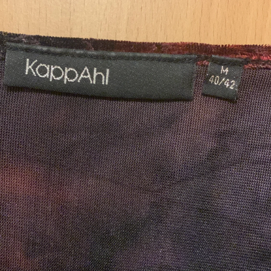 Rödsvart långärmad tröja - 90