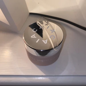 Primer Caia - ”Long lasting primer” från Caia. Endast testad! Nypris 355kr.  Skriv vid intresse🫶🏼