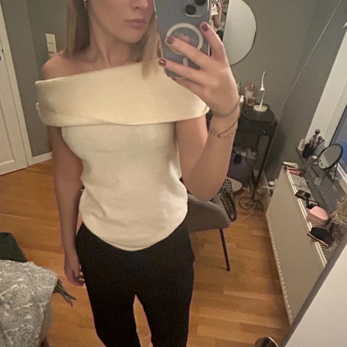 Off shoulder topp - 90