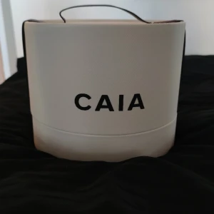 Caia box - Jag säljer nu min "förvaringsbox" från Caias adventskalender. Den är väldigt rymlig och helt ny, högst bud vinner 🥰