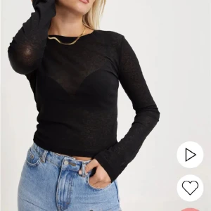 Svart tröja - 🫶🏻🫶🏻