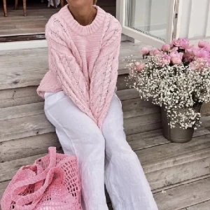 Stickad tröja - Säljer denna fina stickade tröja från Gina, lånade bilder så skriv för egna💓