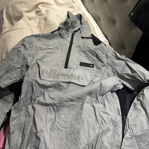 Ellesse jacka grå - Ellesse jacka grå S