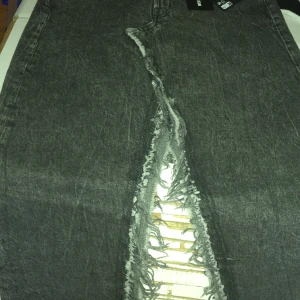 Weekday kjol - En modern jeans kjol från Weekday och gjort i Pakistan 