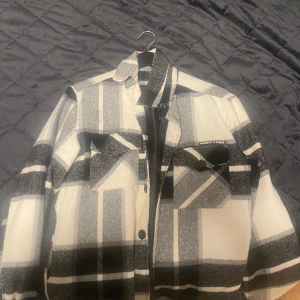 Overshirt/jacka  - Från projekt x Paris storlek L