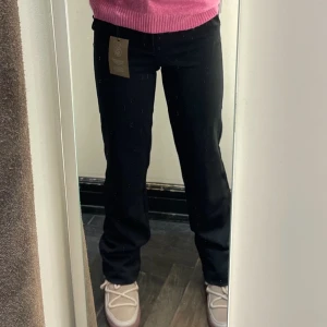 Kostymbyxor - Jättefina kostymbyxor från vero Moda. (Ljuset förvränger färgen på bild 2). Priset går att diskutera 